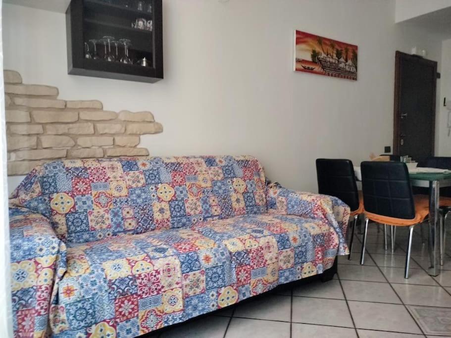 Intero Appartamento A Nord Di Milano Bresso Kültér fotó